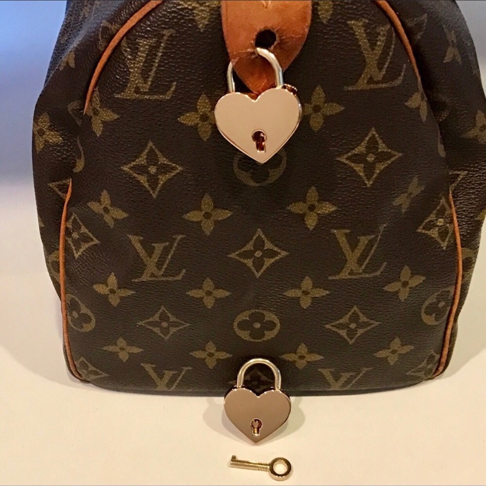 NWT: 2 X Heart Shaped Padlock (1 Gold + 1 Silver)
